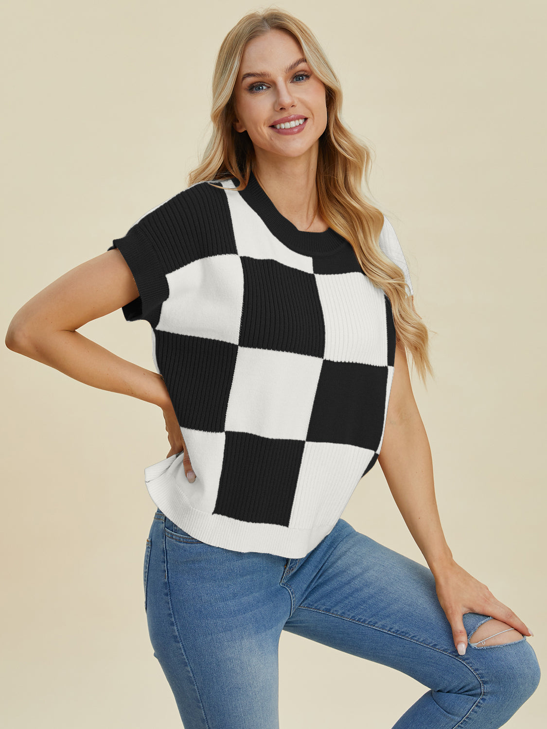 Carlee Checkered Round Neck Short Sleeve Sweater