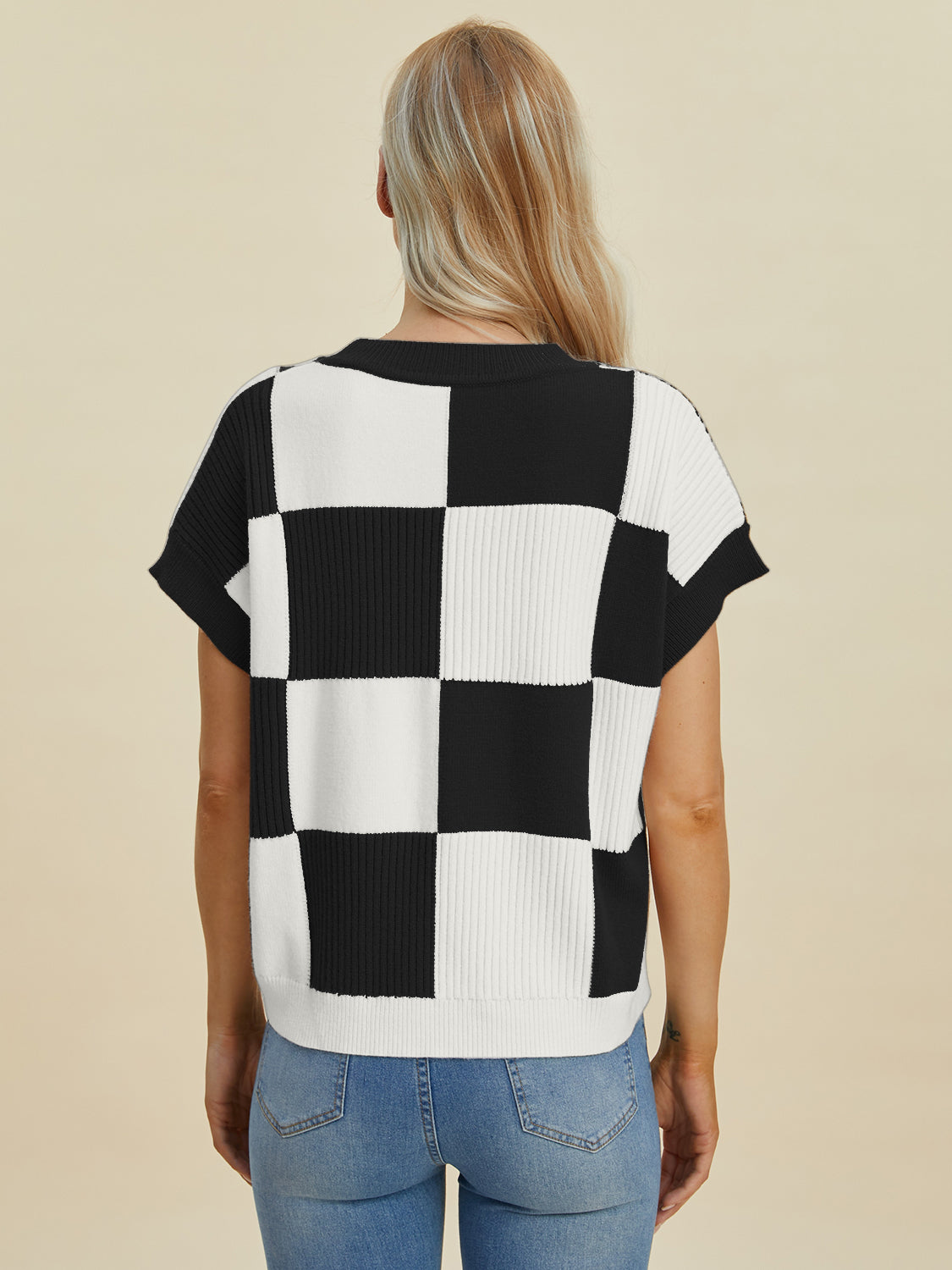 Carlee Checkered Round Neck Short Sleeve Sweater